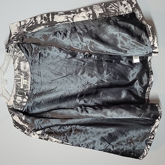 Coldwater Creek Crinkle open front gray & white jacket - Picture 3 of 8